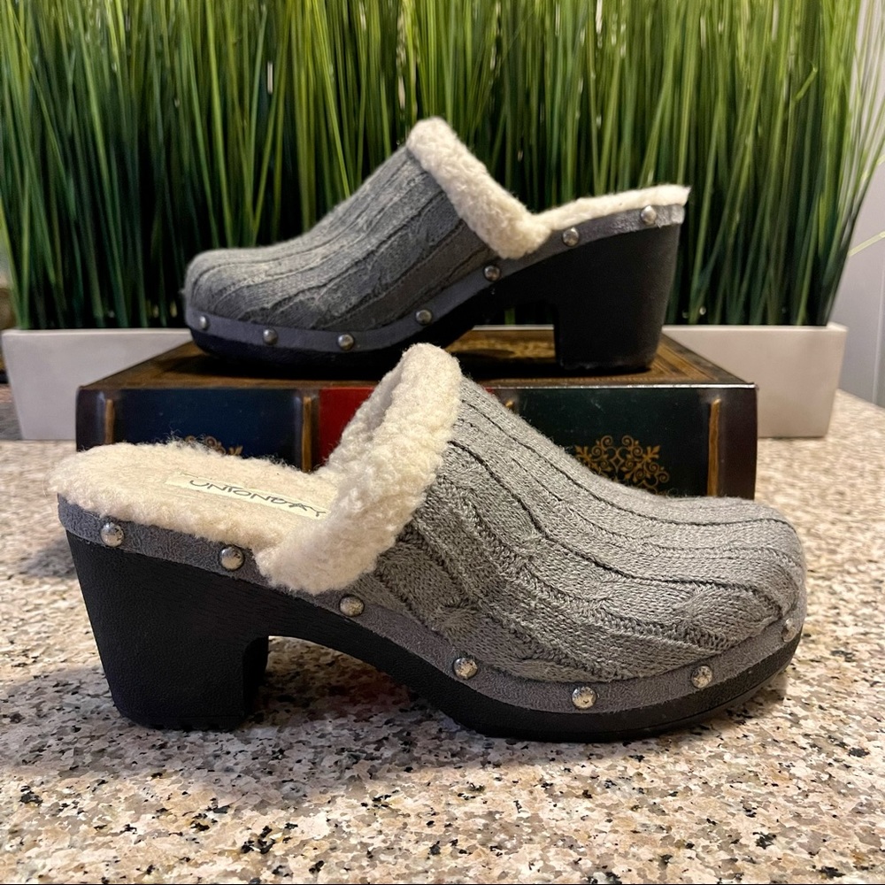 UnionBay Grey Cable knit Clogs Fir lined 3” Heels 7 1/2